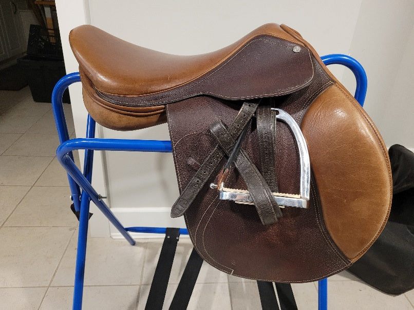 Mondega Close Contact Saddle - 17.5"